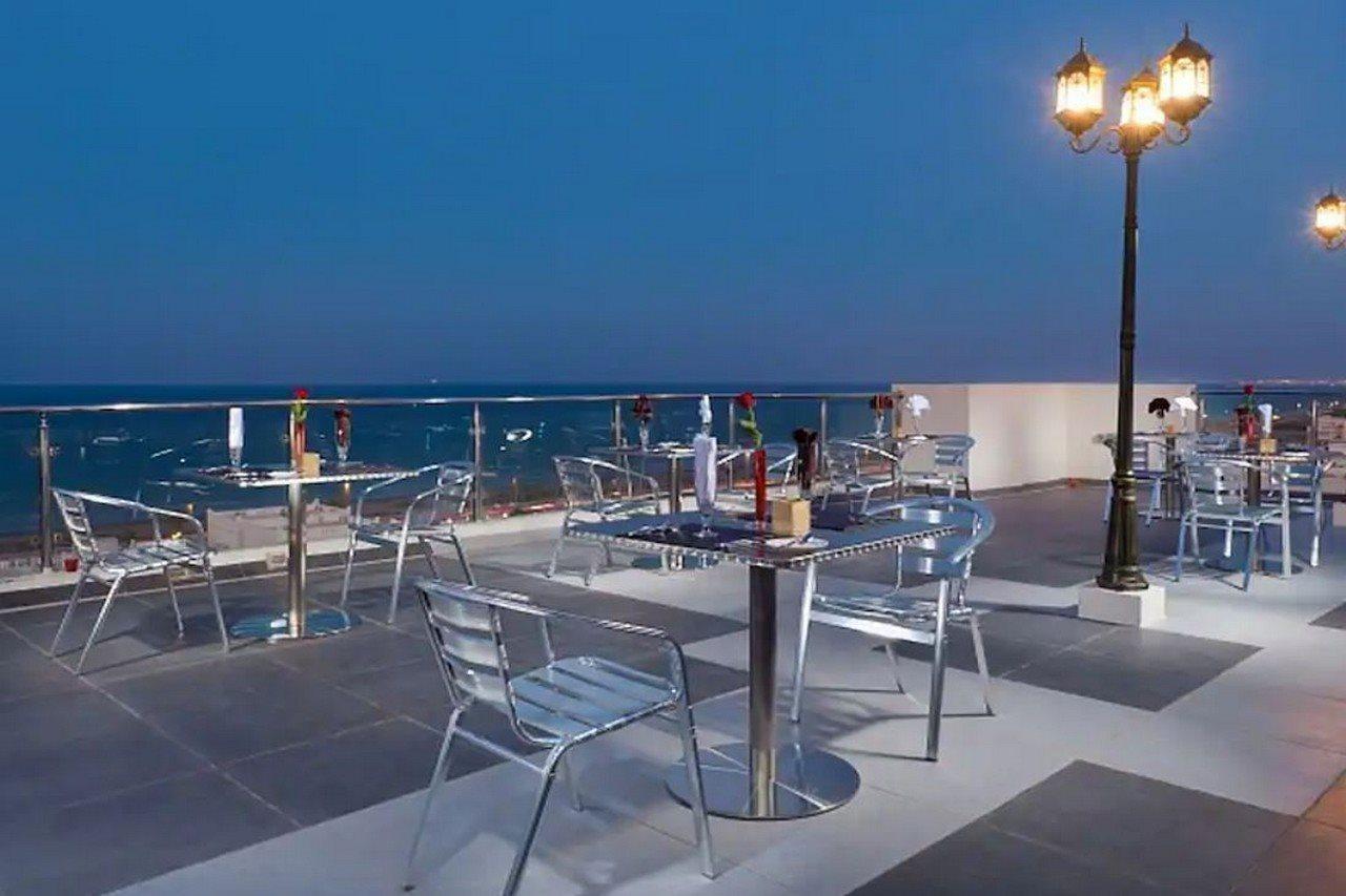 Al Hail Waves Managed By Centara Hotel 3*