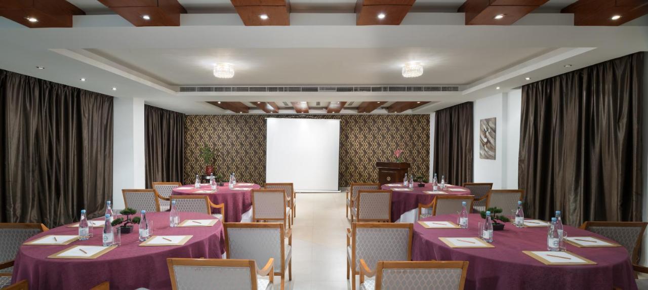 Al Hail Waves Managed By Centara Hotel 3*