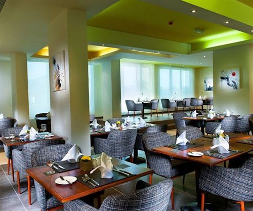 Hotel Al Hail Waves Managed By Centara 3*